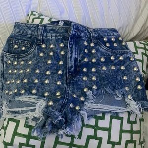 BoomBoom Studded denim jean shorts. Size 7